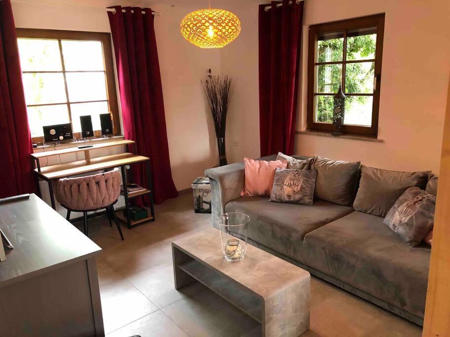 Willkommen Im Casa Felice, Der Wohlfuehl Oase Mit Balkon, 4 Betten Und Homeoffice Platz Aidlingen Exteriér fotografie