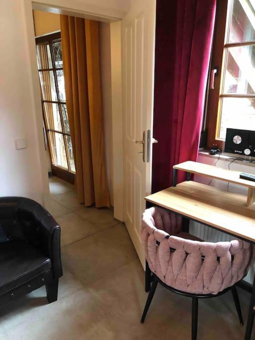 Willkommen Im Casa Felice, Der Wohlfuehl Oase Mit Balkon, 4 Betten Und Homeoffice Platz Aidlingen Exteriér fotografie